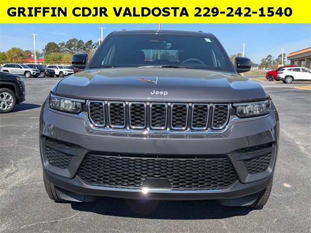 2025 Jeep Grand Cherokee Laredo photo 8