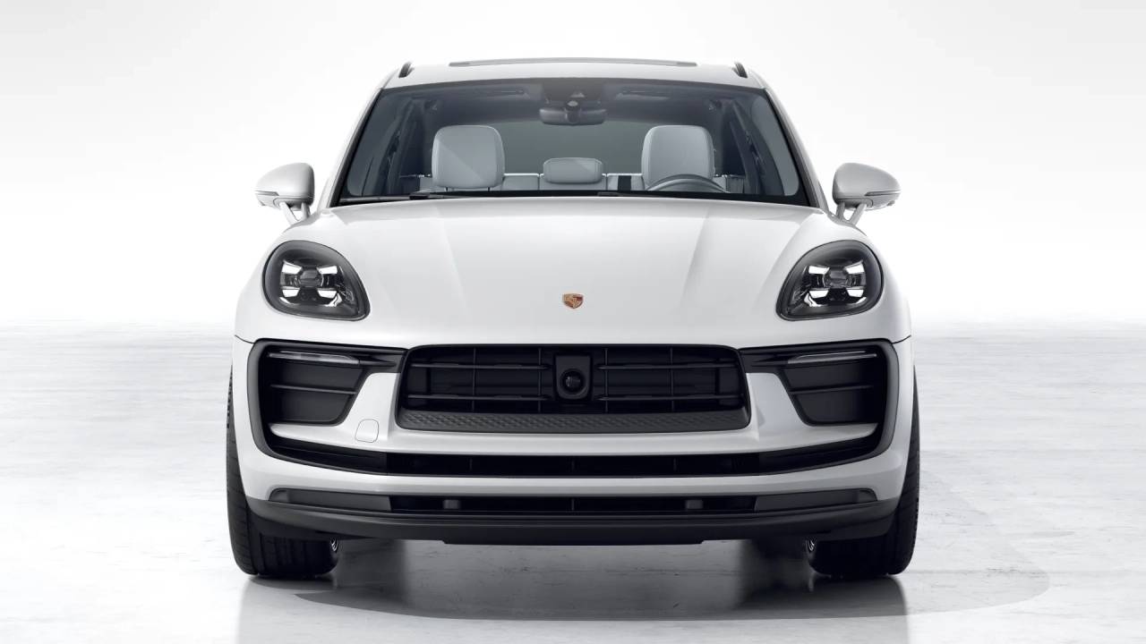 2026 Porsche Macan T photo 9