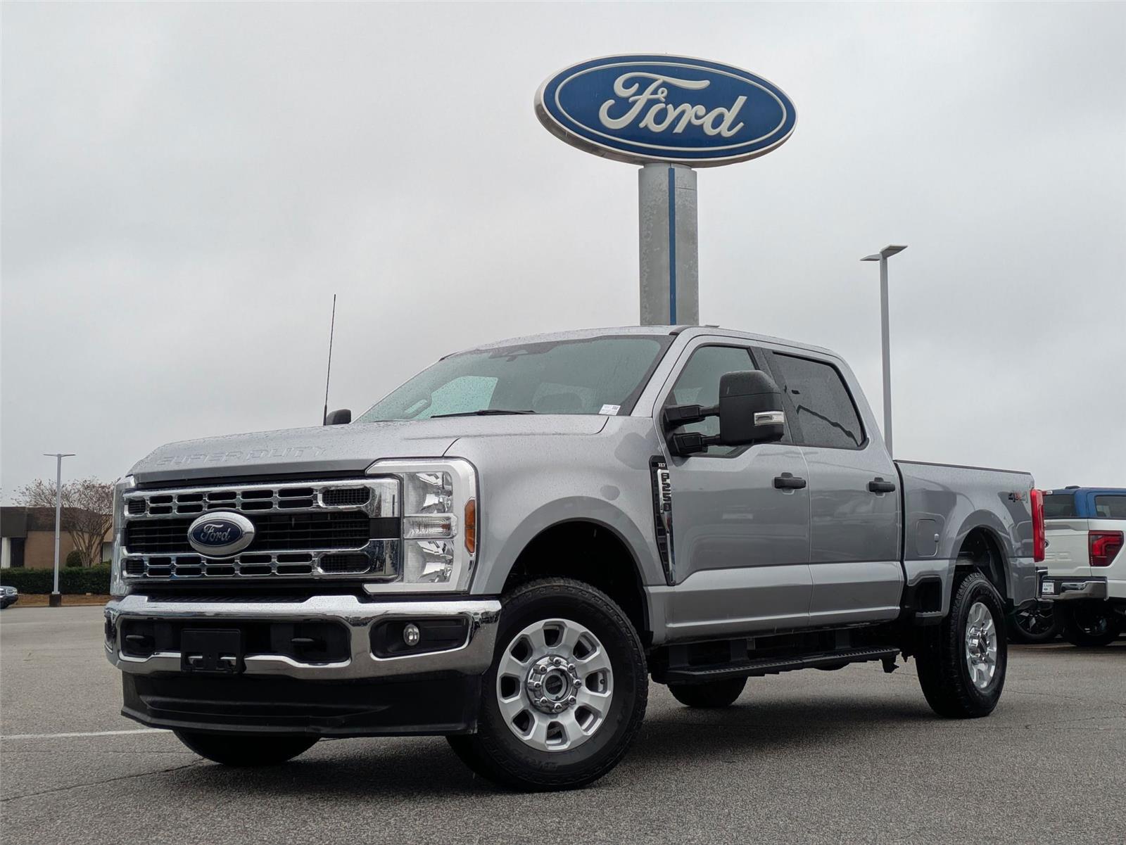2024 Ford F-250 Super Duty XLT's photo