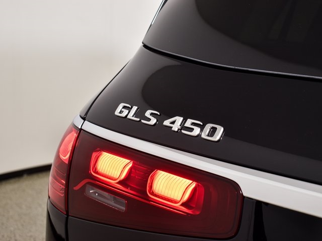 2026 Mercedes Benz GLS 450 4MATIC photo 6