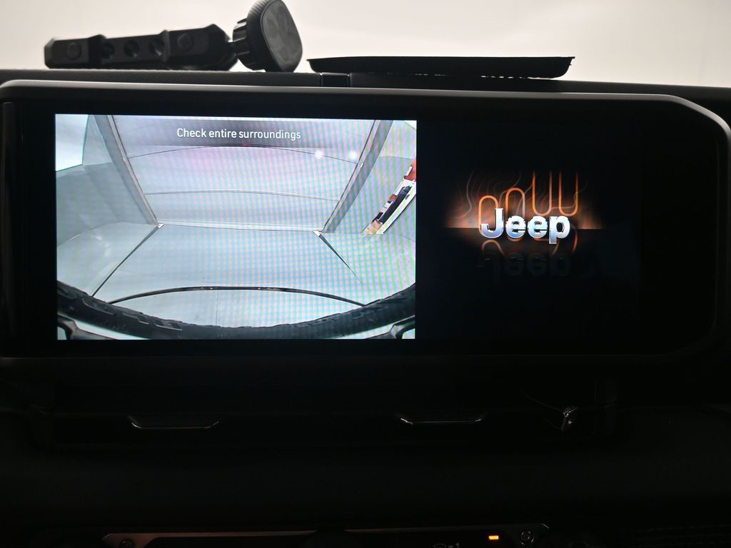 2024 Jeep Wrangler Rubicon photo 26