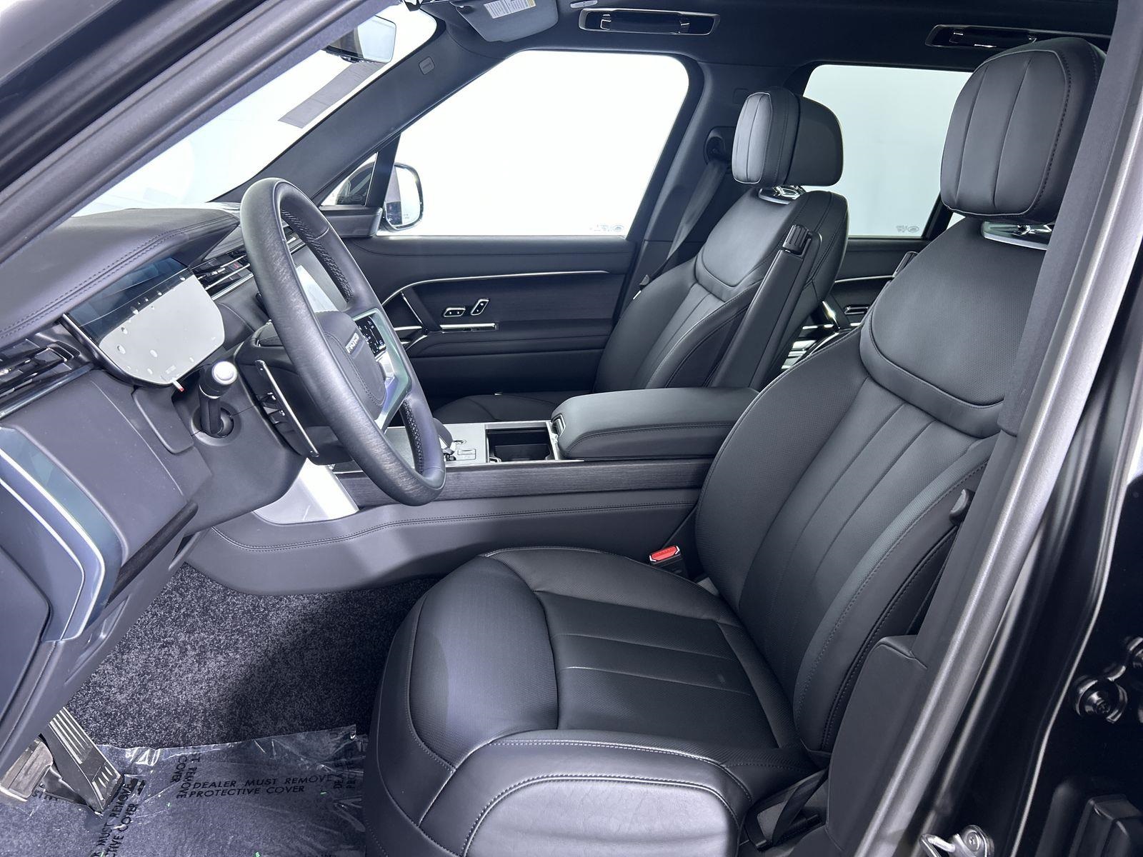 2025 Land Rover Range Rover SE photo 21