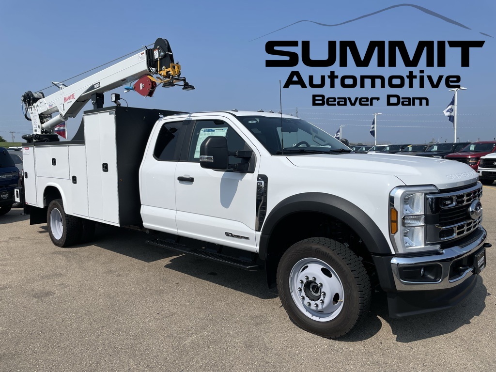 2025 Ford F-550 Super Duty Chassis Cab XL's photo