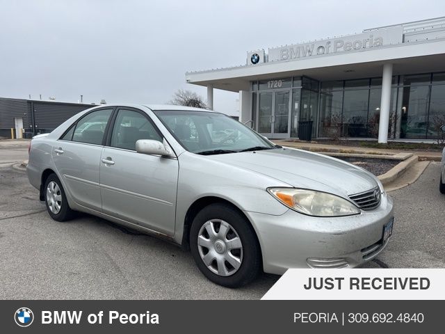 2004 Toyota Camry LE's photo