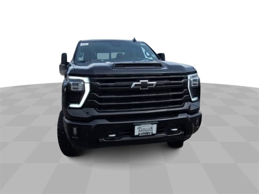 2025 Chevrolet Silverado 2500HD High Country photo 4
