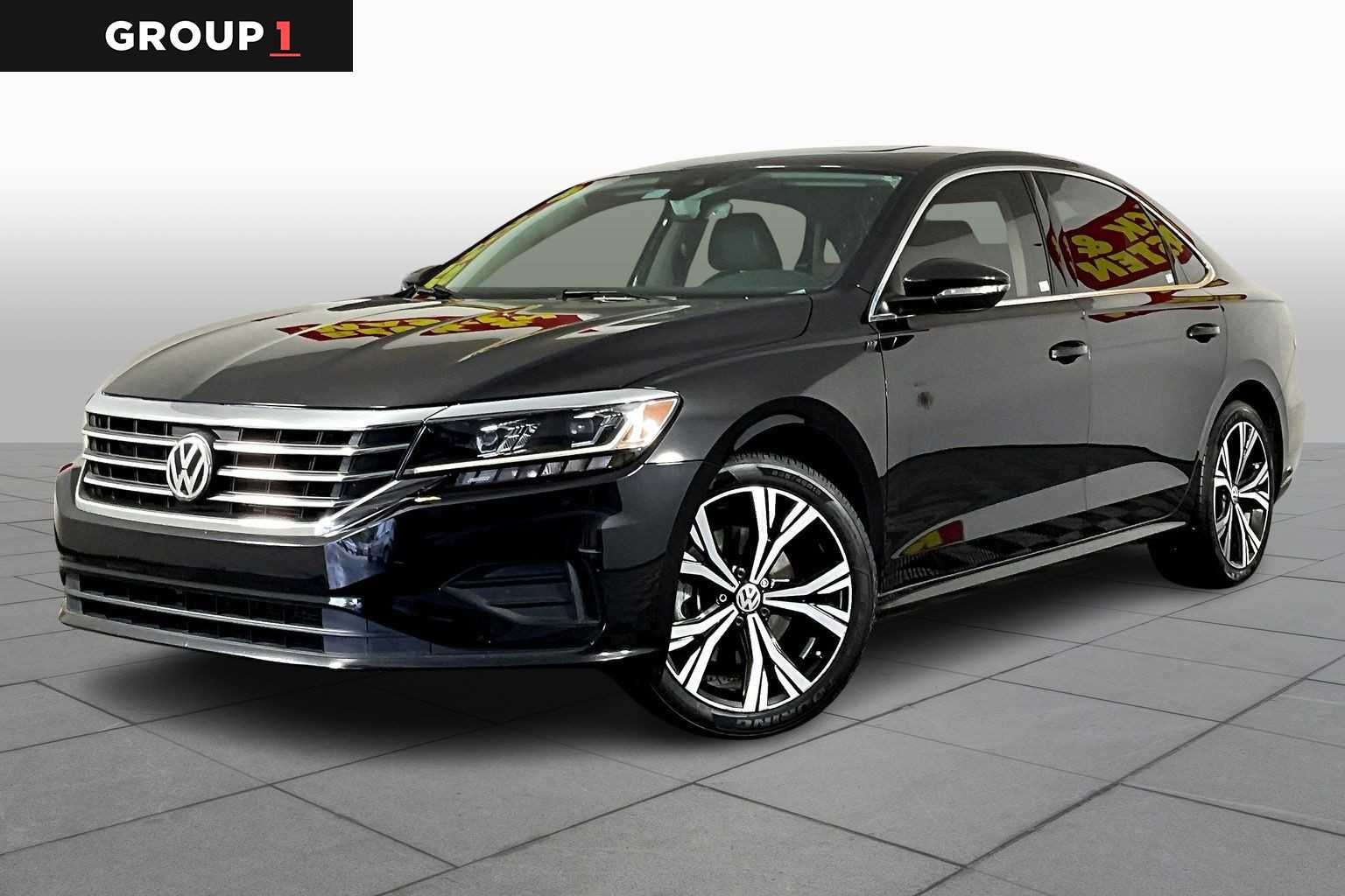 2021 Volkswagen Passat SE's photo