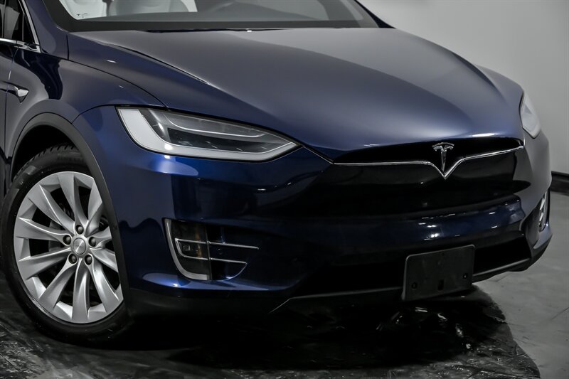 Used 2018 Tesla Model X 75D with VIN 5YJXCBE20JF109248 for sale in Aurora, IL