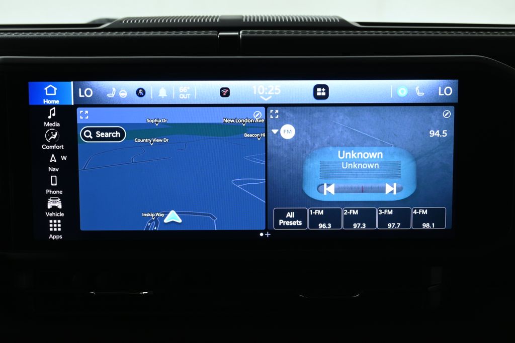 2024 Jeep Wrangler Sahara photo 21