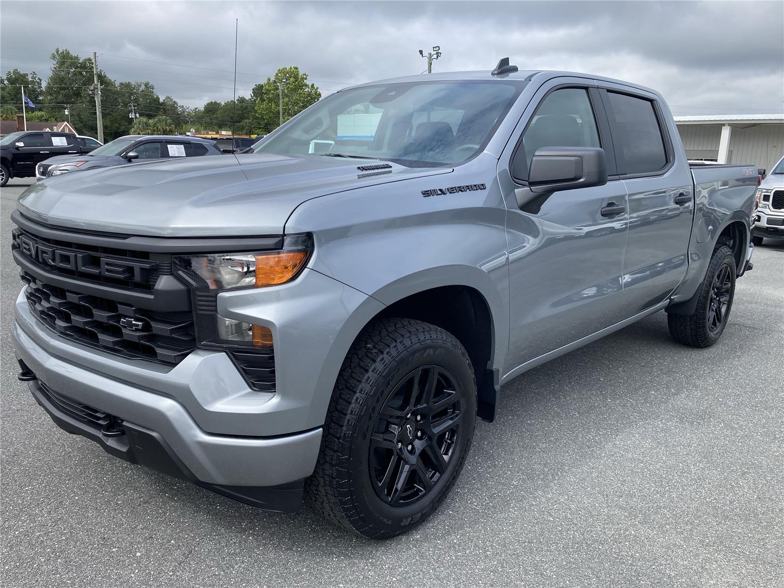 2026 Chevrolet Silverado 1500 Custom photo 9