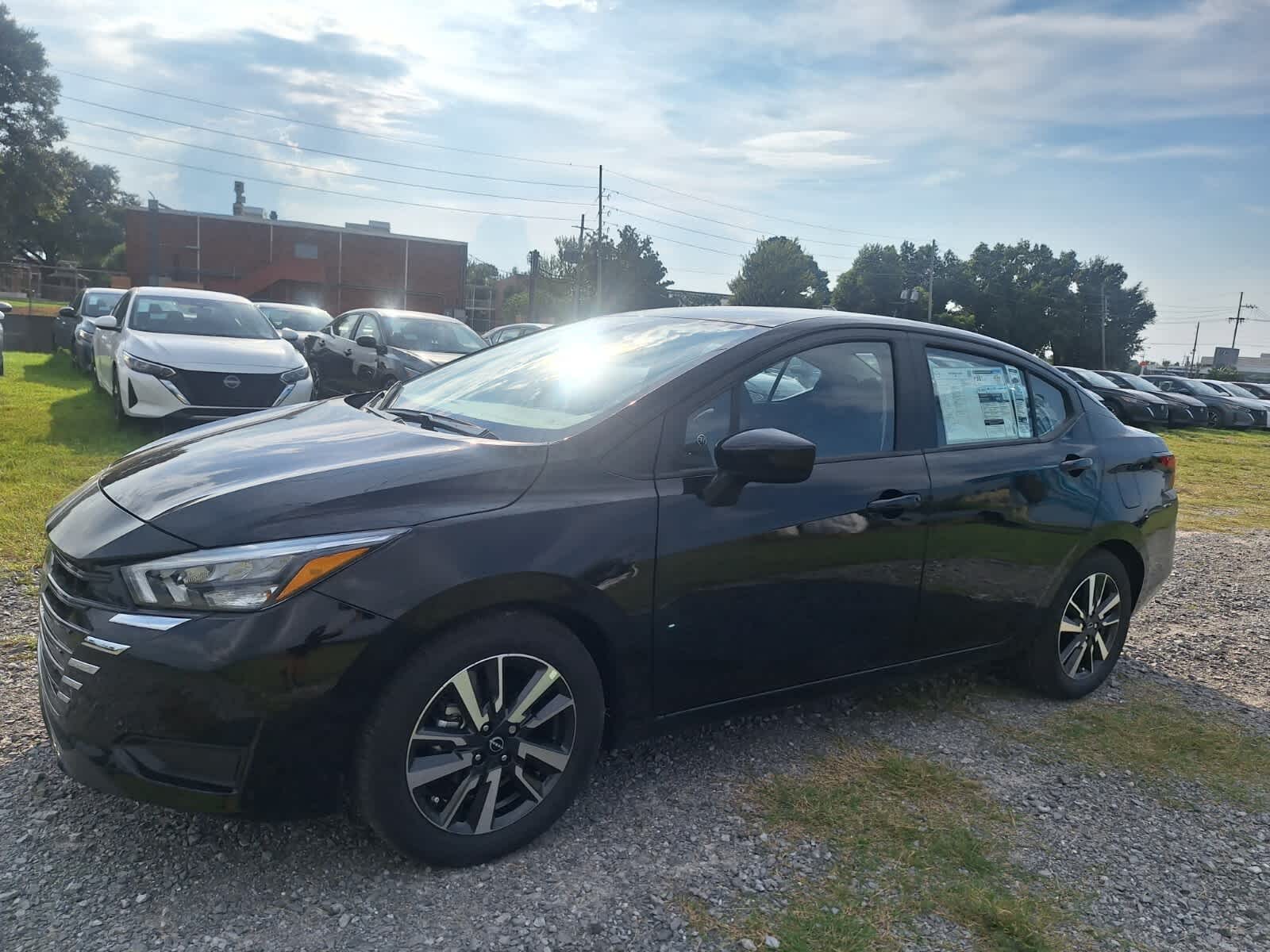 2025 Nissan Versa SV photo 9