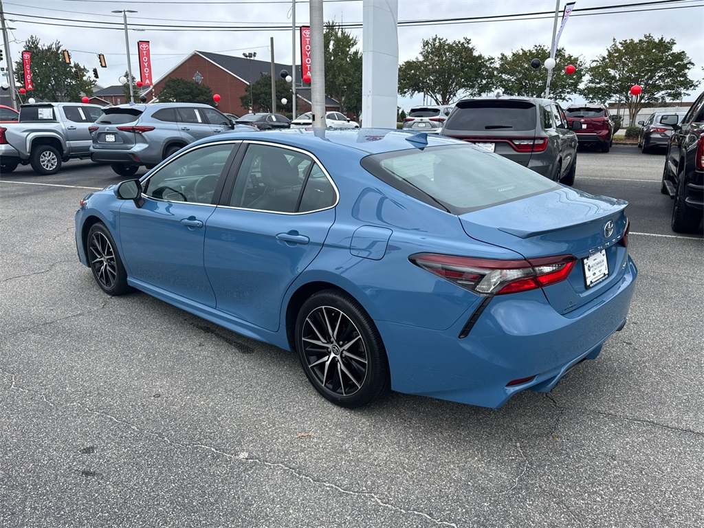 2023 Toyota Camry SE photo 5