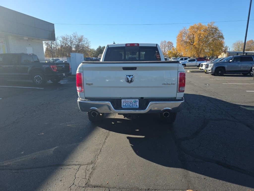 2017 Ram 1500 Laramie photo 3