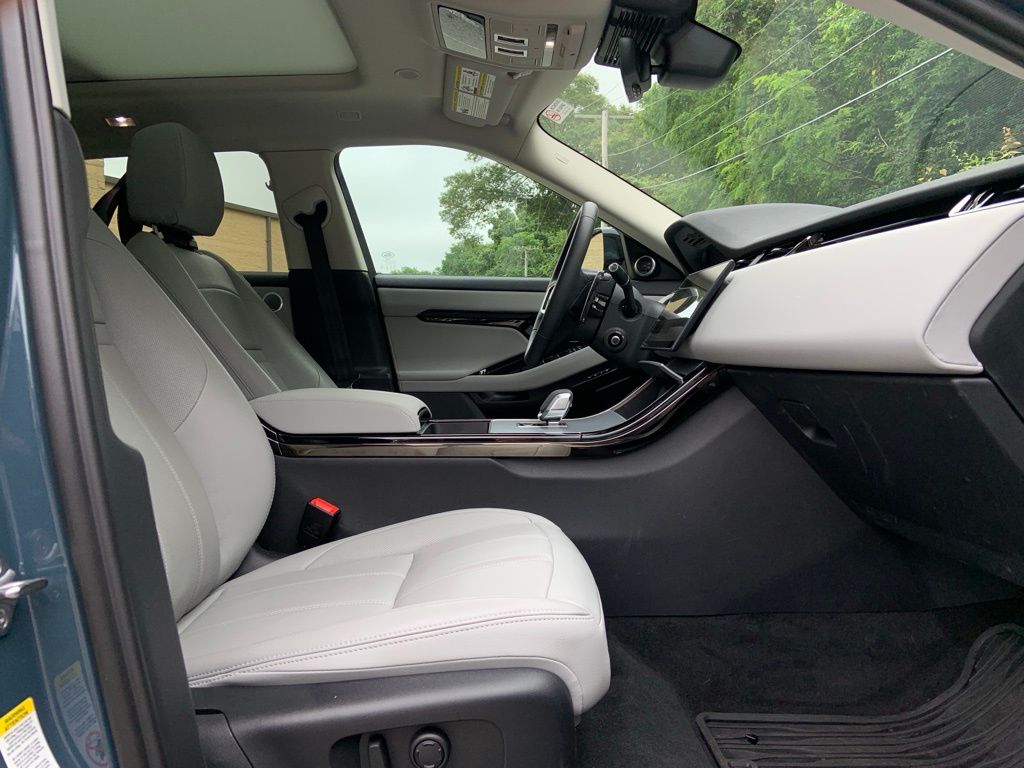 2025 Land Rover Range Rover Evoque S photo 17
