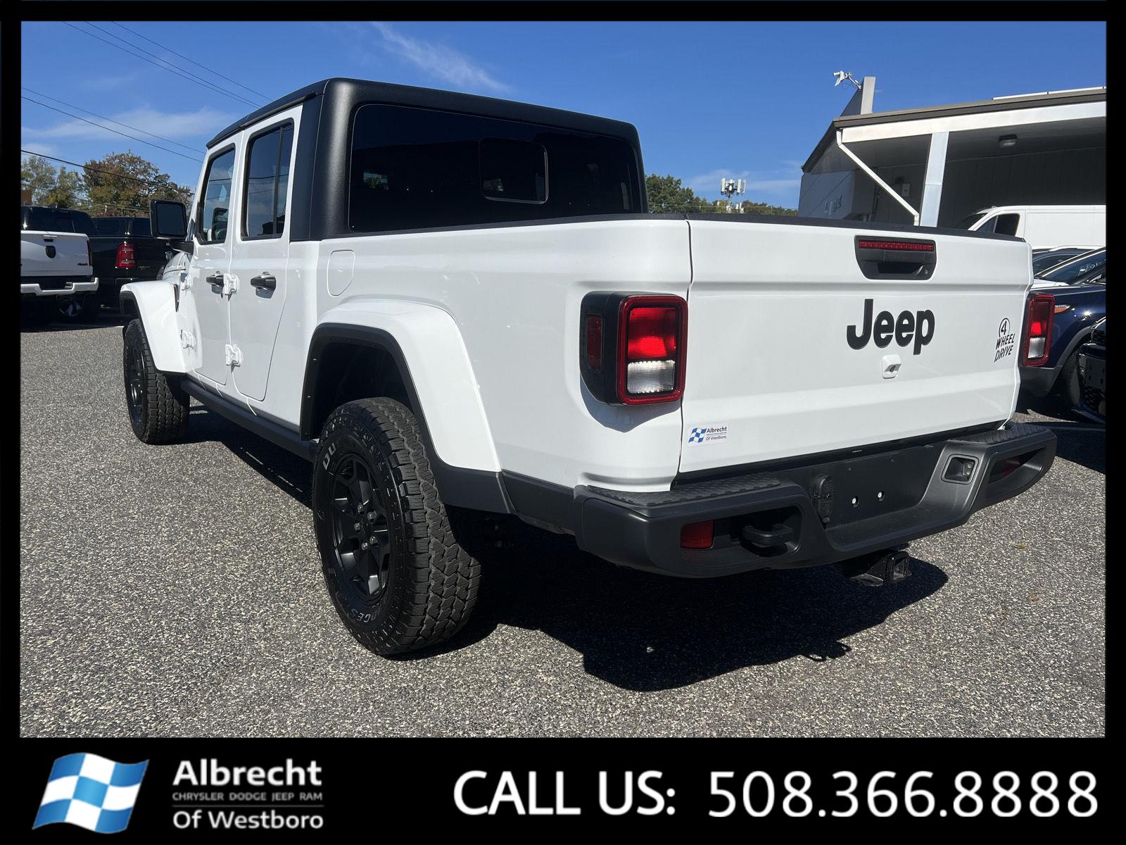 2022 Jeep Gladiator Willys photo 3