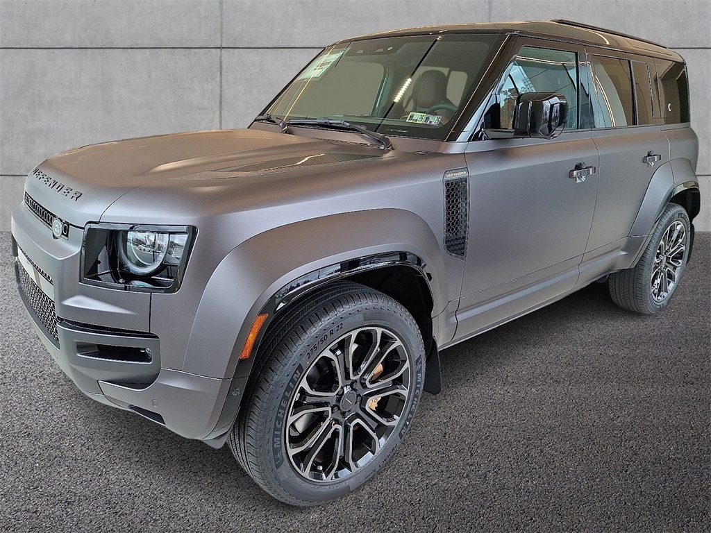 2026 Land Rover Defender OCTA's photo