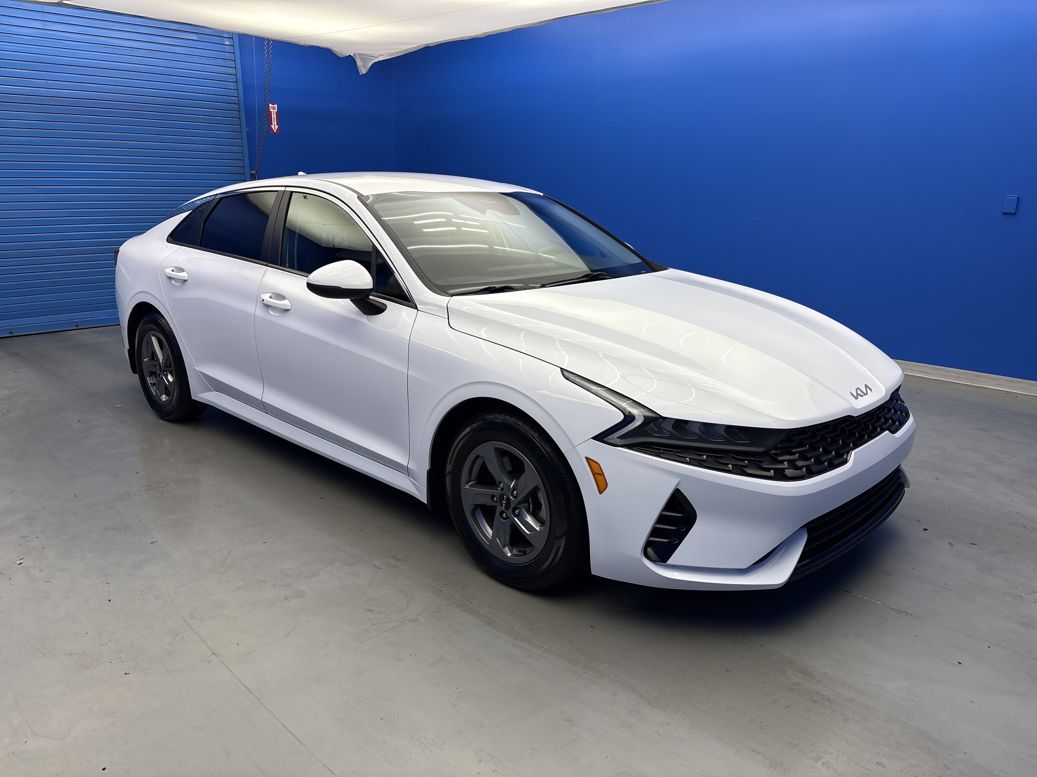 2022 Kia K5 LXS photo 2