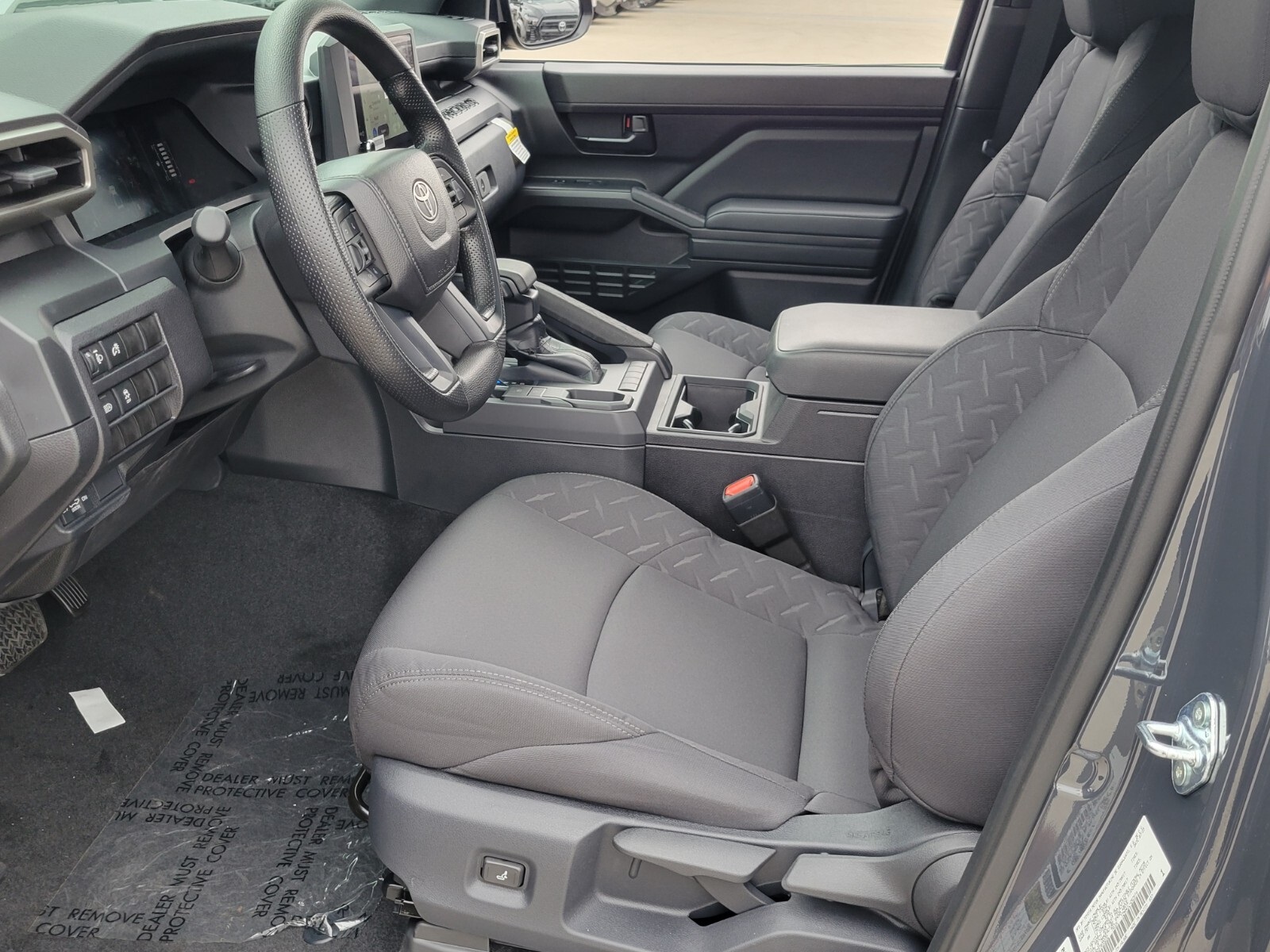2025 Toyota Tacoma SR XtraCab photo 3