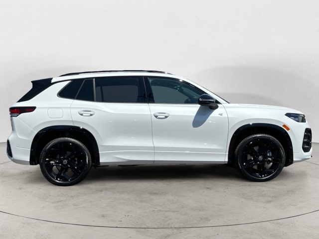 2025 Volkswagen Tiguan SE R-Line Black photo 3