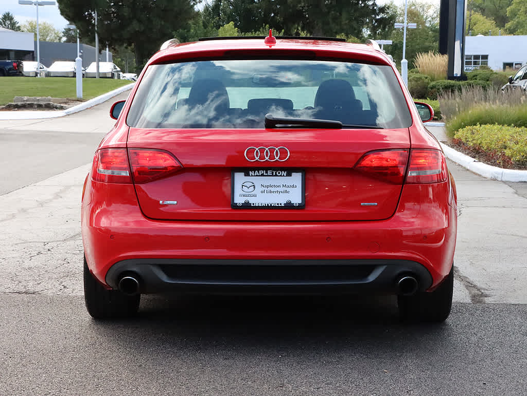 2010 Audi A4 2.0T Prestige photo 4