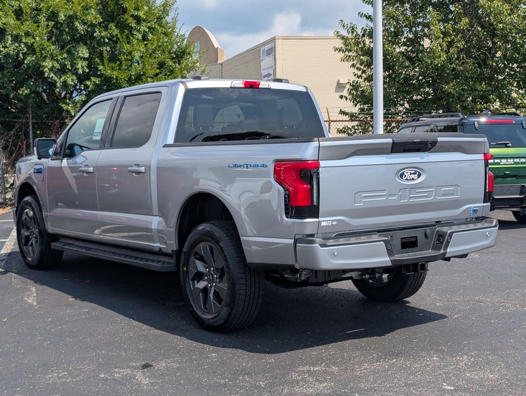 2025 Ford F-150 Lightning photo 4