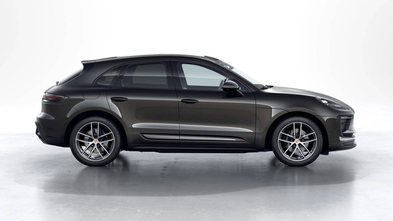 2026 Porsche Macan T photo 4