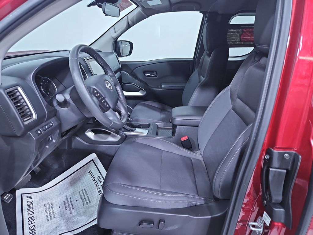 2024 Nissan Frontier SV photo 9