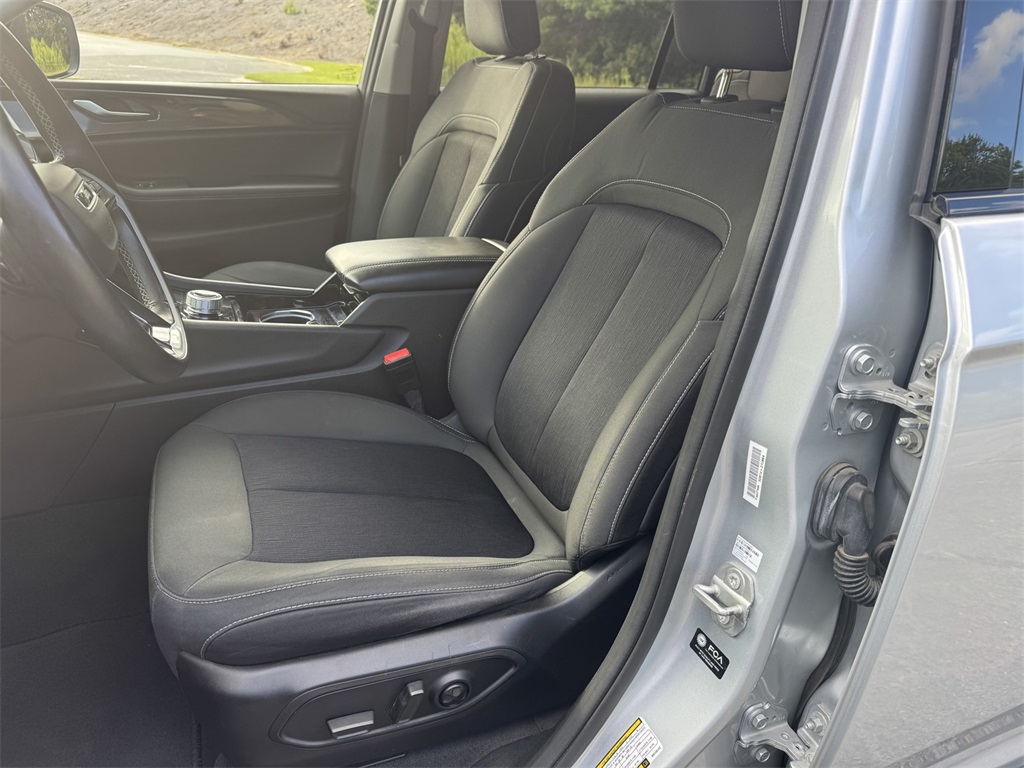 2021 Jeep Grand Cherokee Laredo photo 18