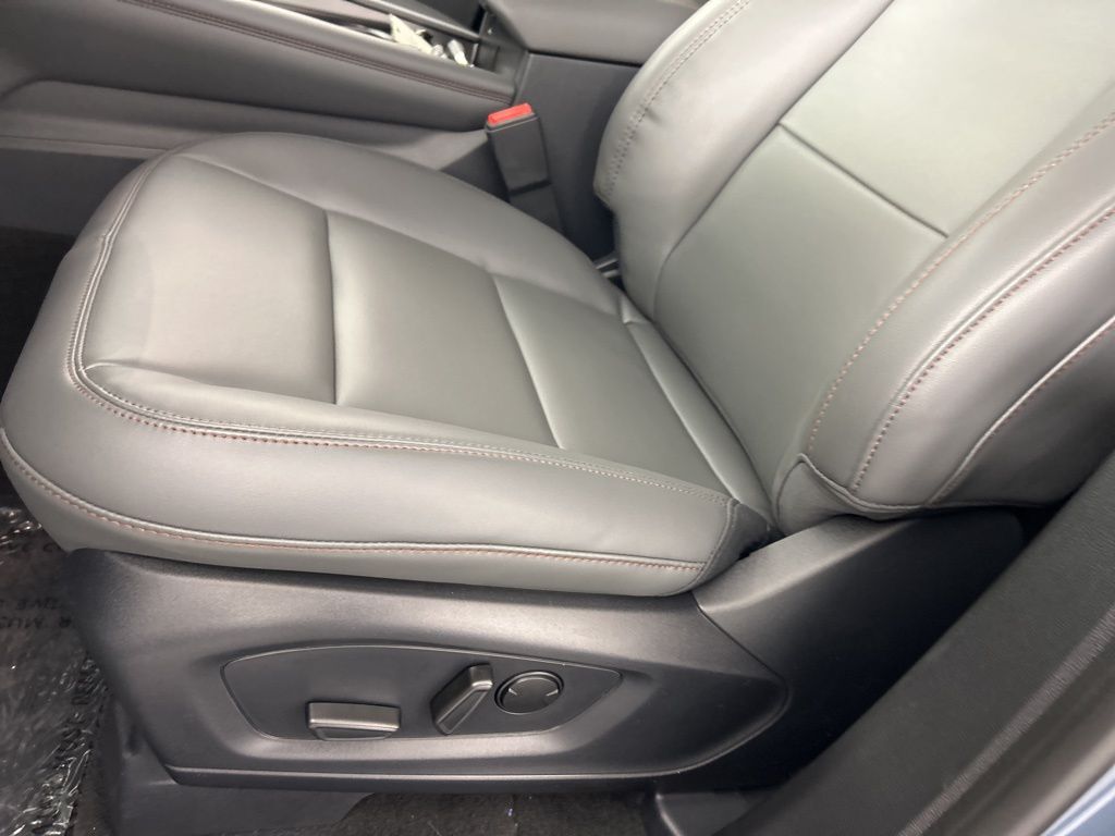 2025 Ford Explorer photo 20