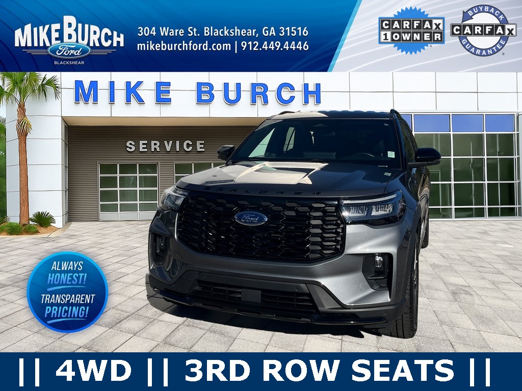 2025 Ford Explorer ST-LINE's photo