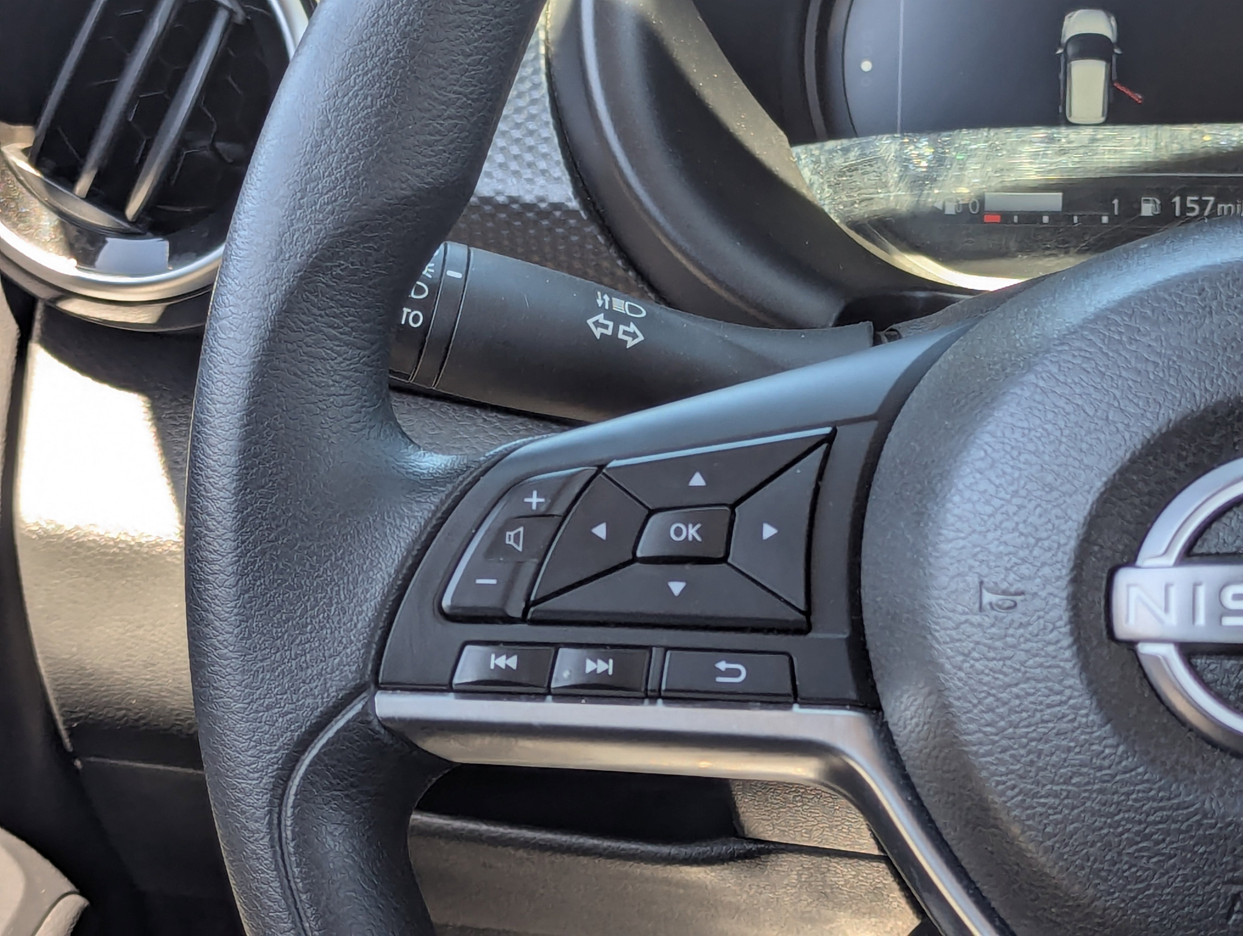 2024 Nissan Kicks SV photo 2