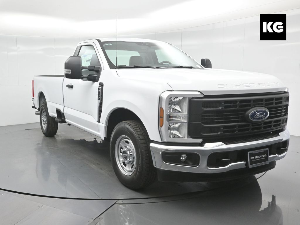 2026 Ford F-250 Super Duty XL's photo