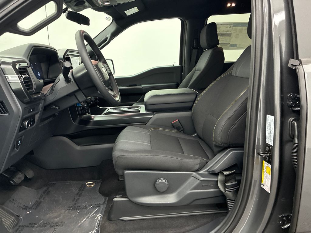2025 Ford F-150 STX photo 9