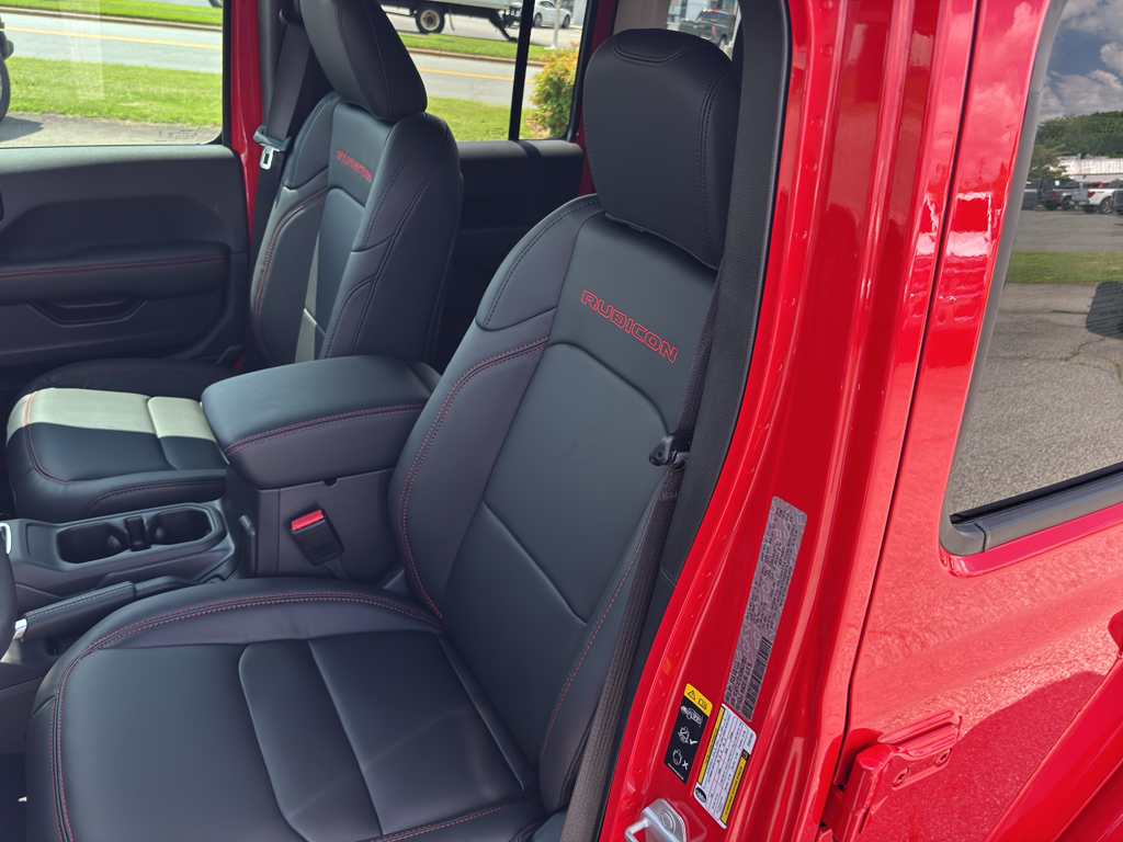2025 Jeep Wrangler Rubicon photo 26