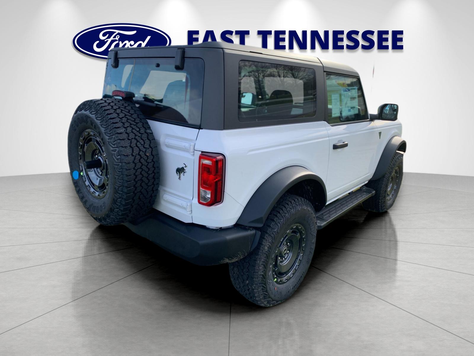 2025 Ford Bronco Base photo 3