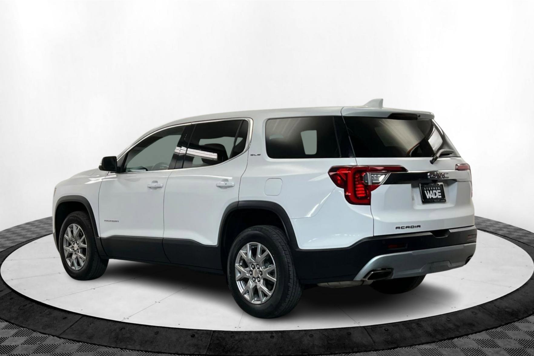 2022 Gmc Acadia SLE photo 3