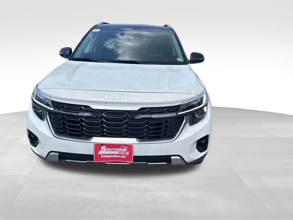 2024 Kia Seltos SX photo 5