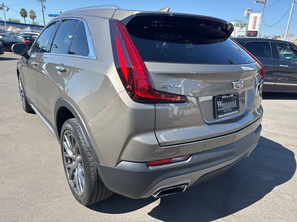 2020 Cadillac XT4 Premium Luxury photo 2