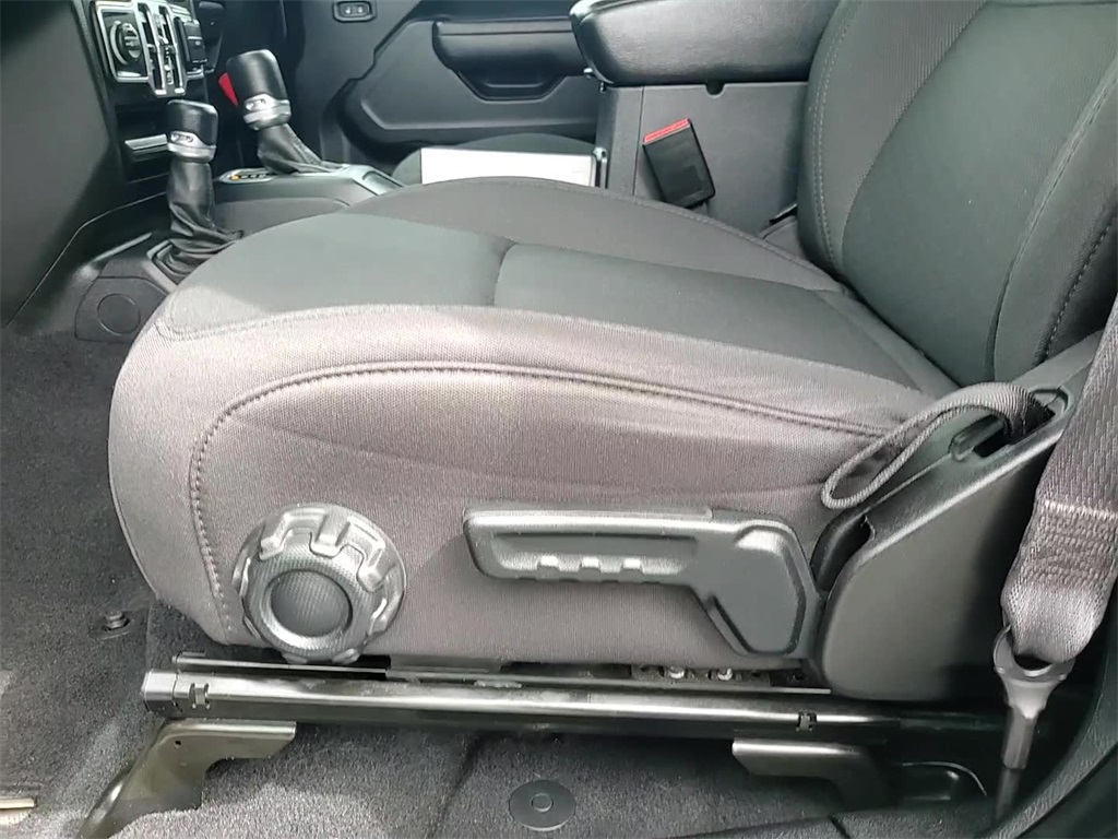 2022 Jeep Wrangler Unlimited Sport High Tide photo 23