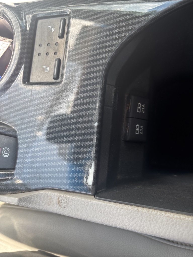 2018 Toyota Camry XSE photo 13