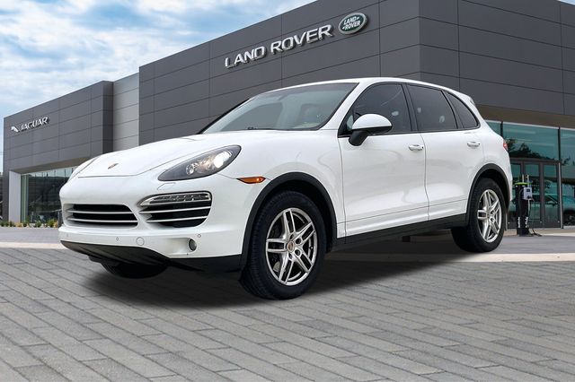 2014 Porsche Cayenne Platinum Edition's photo