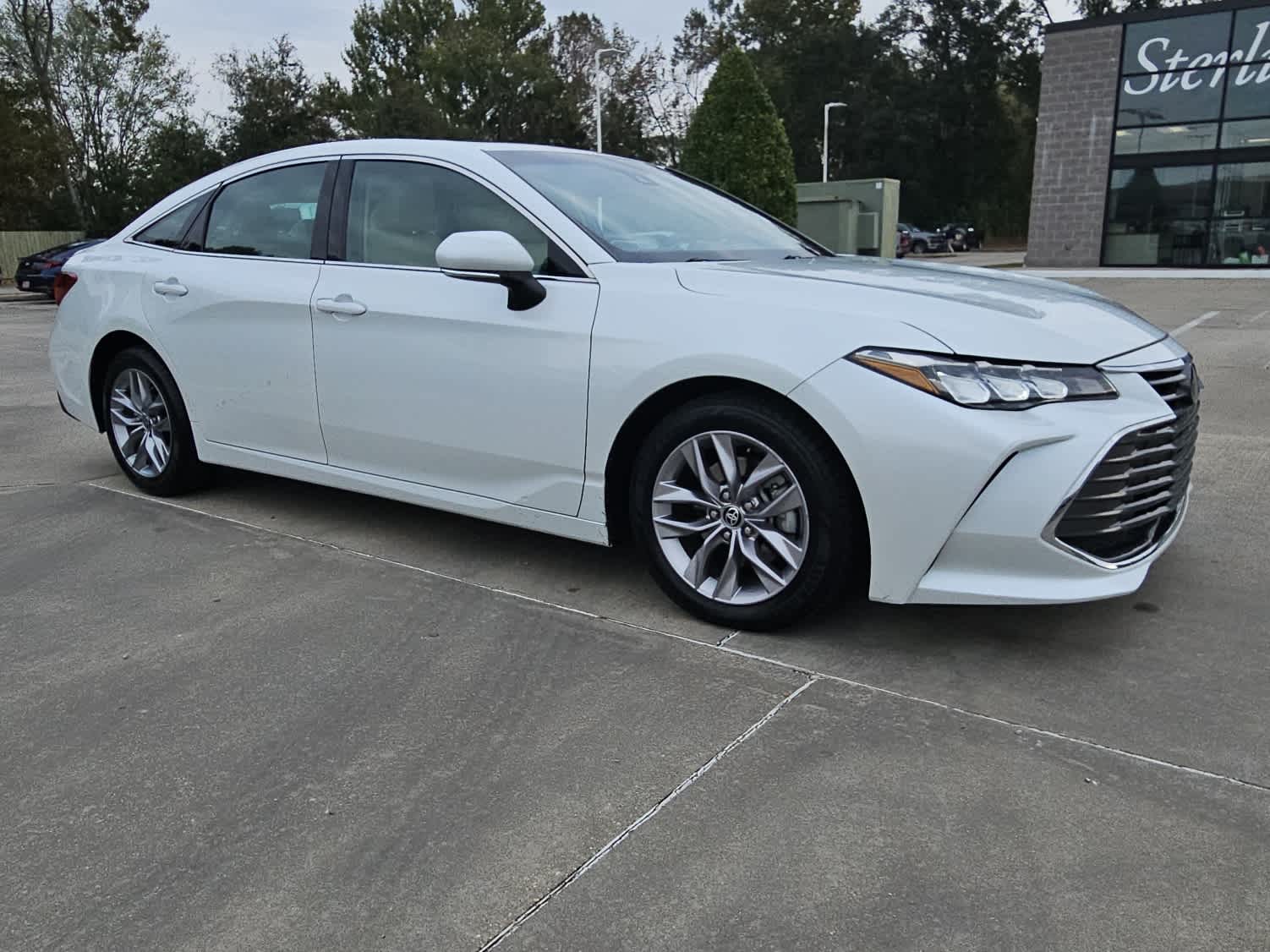 2021 Toyota Avalon XLE's photo
