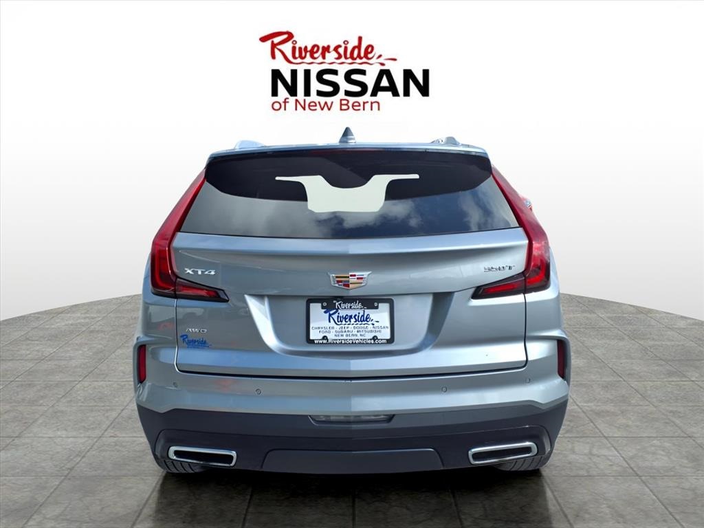 2024 Cadillac XT4 Premium Luxury photo 3