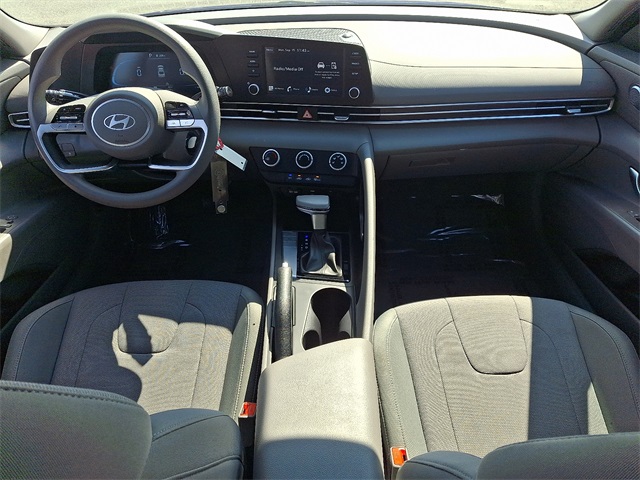 2024 Hyundai Elantra SE photo 15