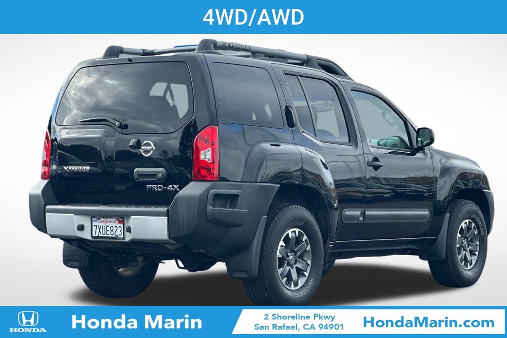 2015 Nissan Xterra PRO-4X photo 4