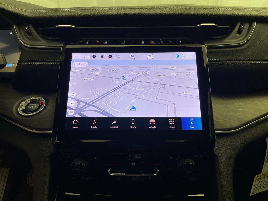 2025 Jeep Grand Cherokee Limited photo 8