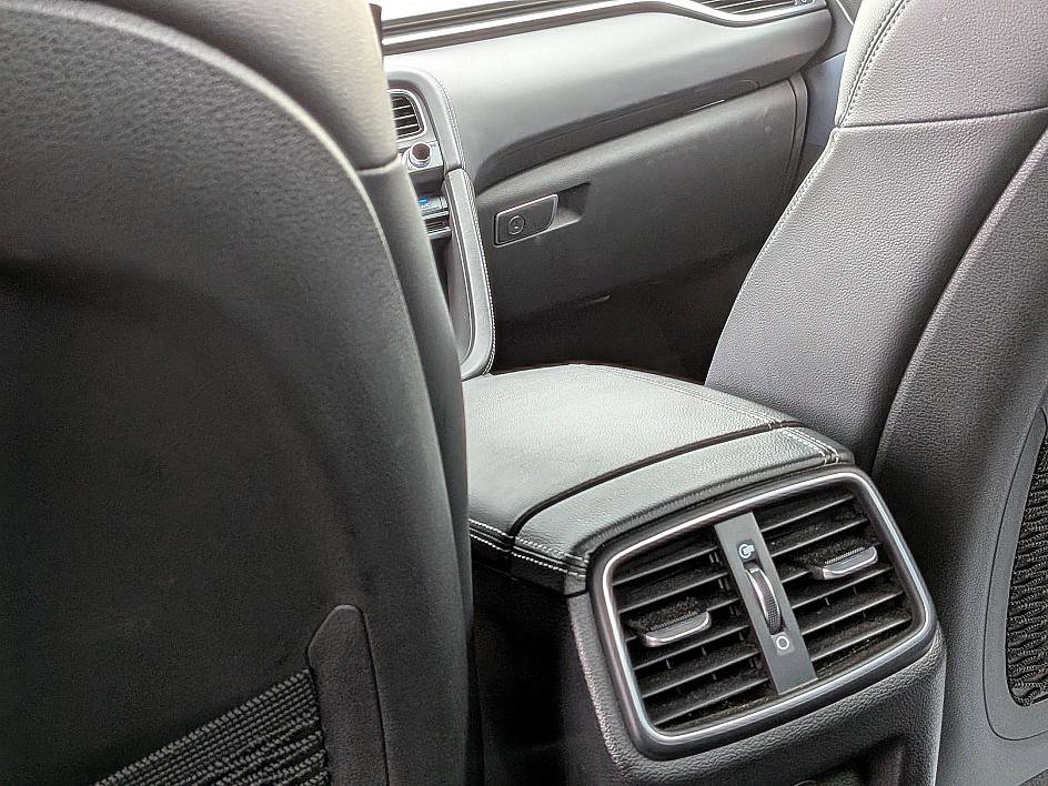 2023 Genesis G70 2.0T photo 30