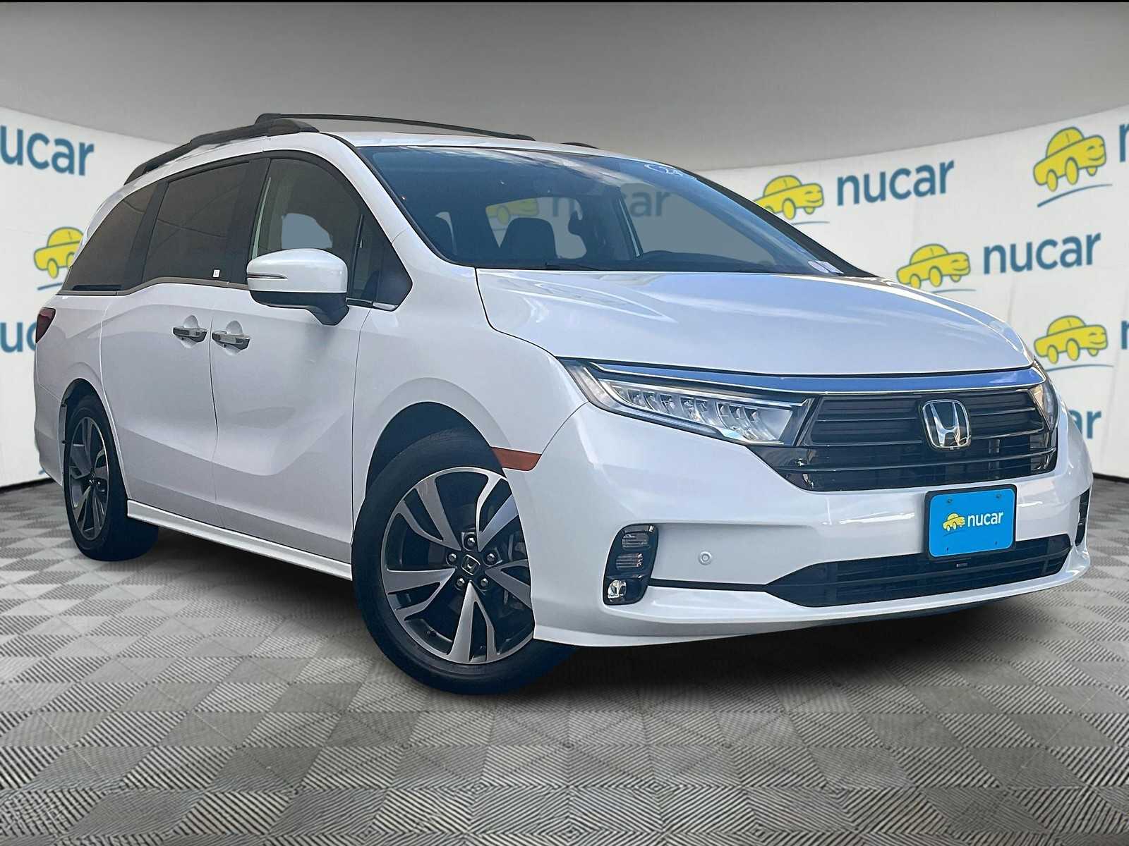 2024 Honda Odyssey Touring's photo