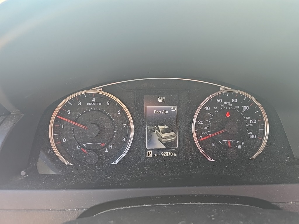 2016 Toyota Camry XSE photo 12