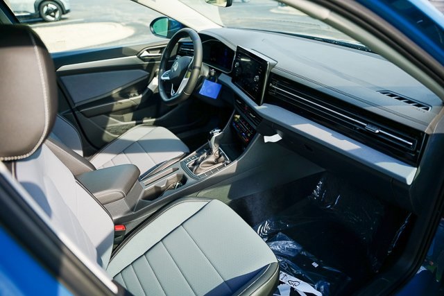 2025 Volkswagen Jetta 1.5T SE photo 23