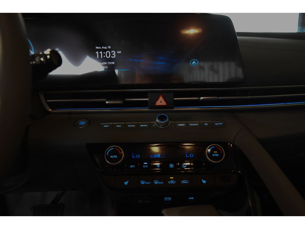2024 Hyundai Elantra SEL Convenience photo 15
